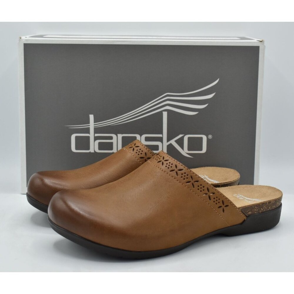 Dansko Robbie Clogs Women 37 US 6.5-7‎ Tan NEW Burnished Nubuck Slip On Shoes